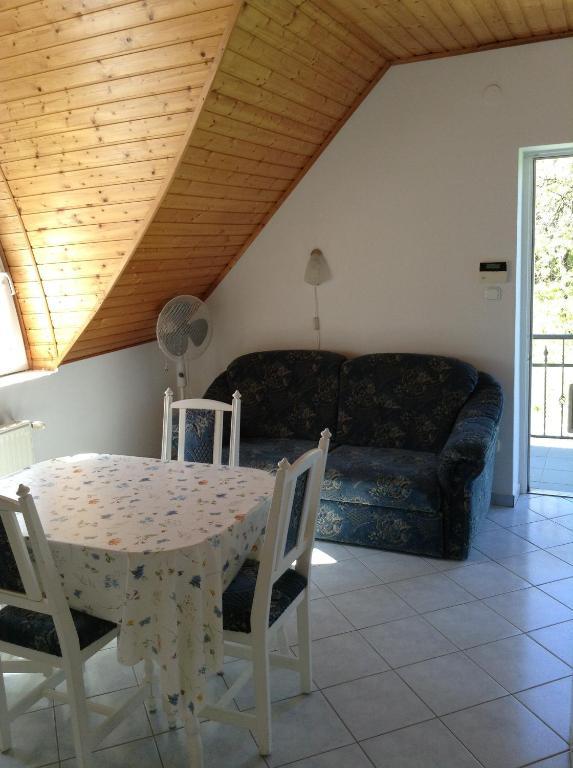 Rozs Haz Apartment Zalakaros Ruang foto